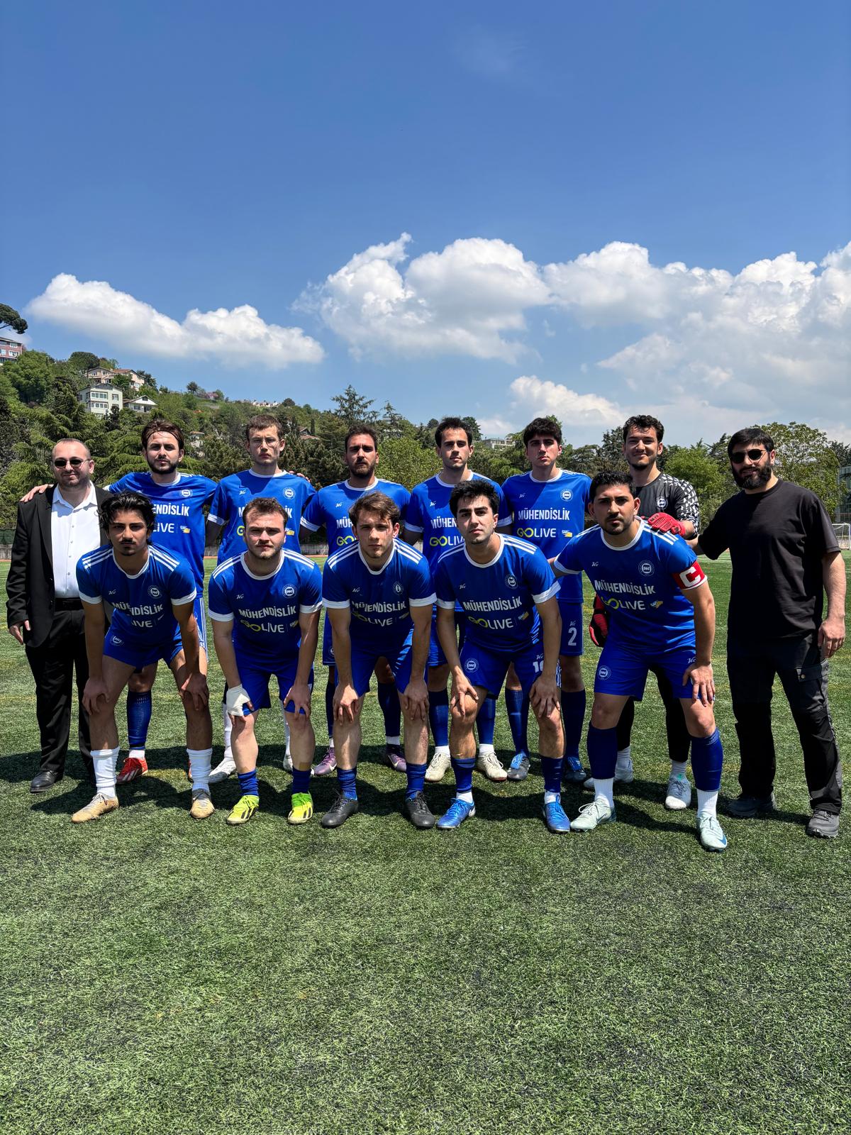 Futbol Takımı.jpeg (409 KB)