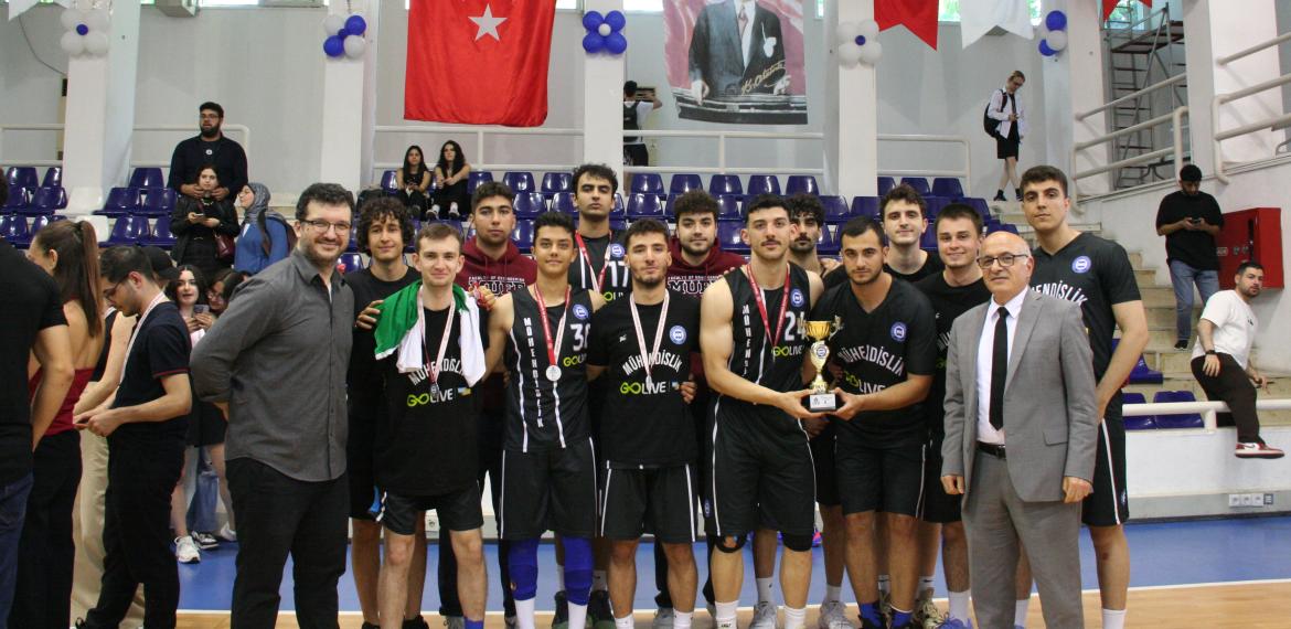 Fakültemiz Erkek Basketbol Takımımızdan Rektörlük Kupası’nda 2.lik